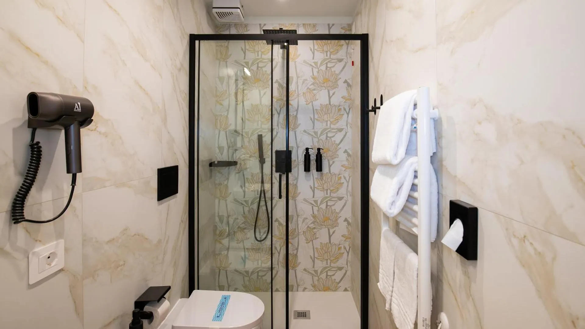 Aiello Hotels - Isola Design District Milán